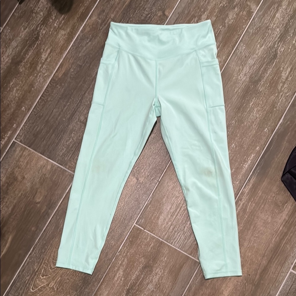 GAIAM Green Leggings Soft Material Tapered Ankles